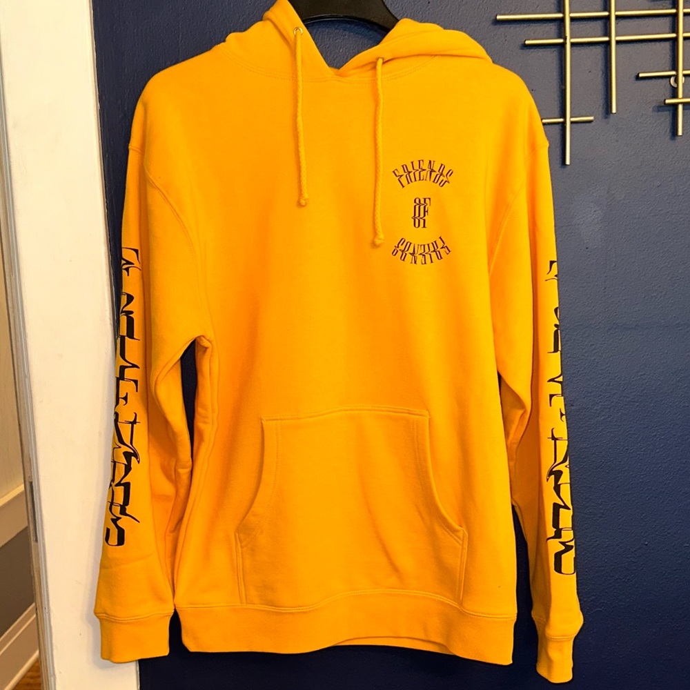 Women’s friends of friends hoodie size M